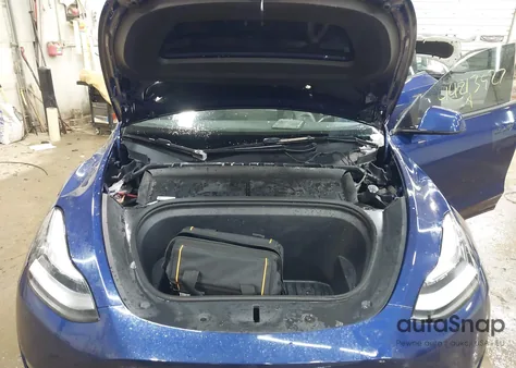 2022 Tesla Model Y Long Range Dual Motor All-Wheel Drive из США, поврежденный, VIN 7SAYGDEE9NA019312